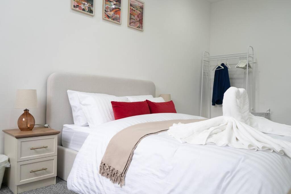 Stylish 1 Bed Apartment In Newly Refurbished Building W/ Parking & Wi-Fi Birmingham Ngoại thất bức ảnh